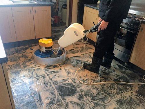 Cleaning a slate floor with a Klindex Rocky